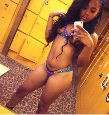 , 23  female escort, Memphis