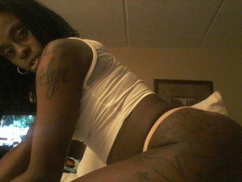 , 28  female escort, Memphis