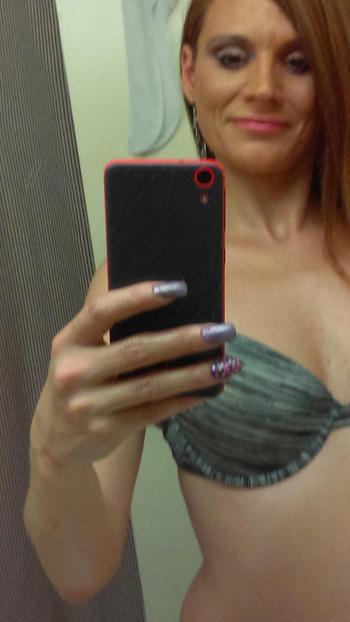 , 28  female escort, Memphis