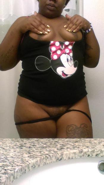 , 25  female escort, Memphis