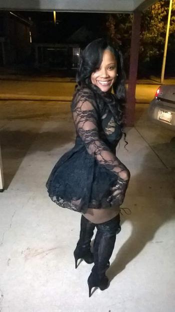 , 24  female escort, Memphis