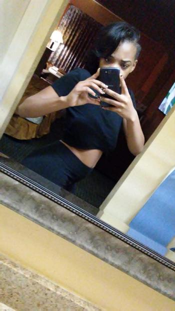 , 22  female escort, Memphis