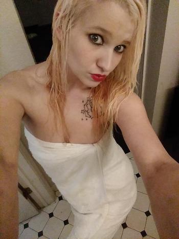 , 20  female escort, Memphis