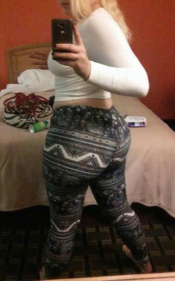 , 25  female escort, Memphis