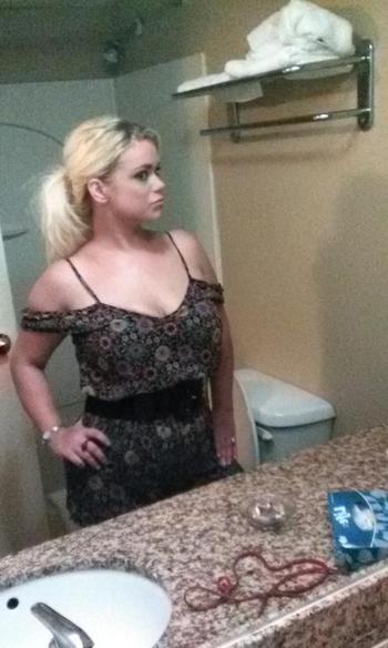, 27  female escort, Memphis