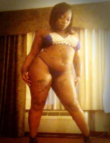 , 21  female escort, Memphis