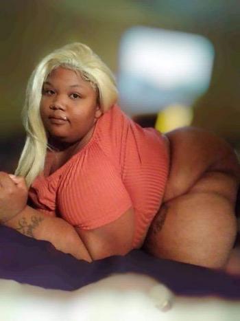 chyna, 26  female escort, Memphis