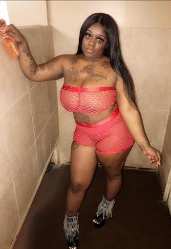 Juicy, 26  female escort, Memphis