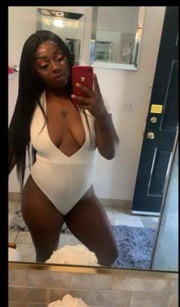 Karma, 21  female escort, Memphis
