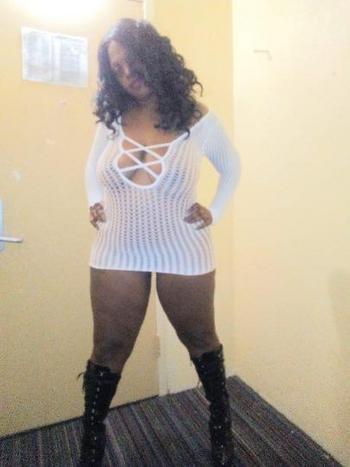 charity, 39  female escort, Memphis