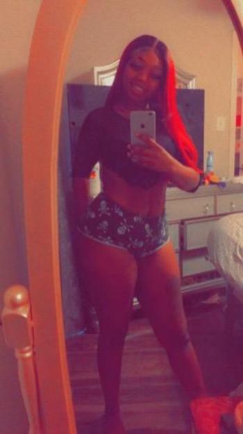 Slippery When Wet💦🥵, 25  female escort, Memphis