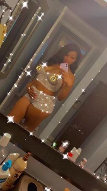 Khloe, 24  female escort, Memphis