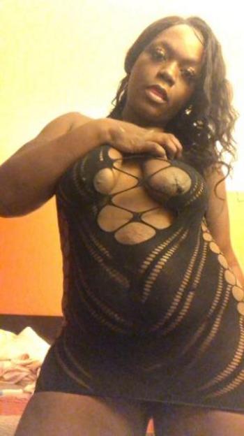 Yummie2x, 28  female escort, Memphis