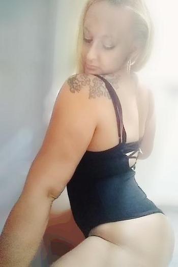 6623920055, 28 Caucasian female escort, Memphis
