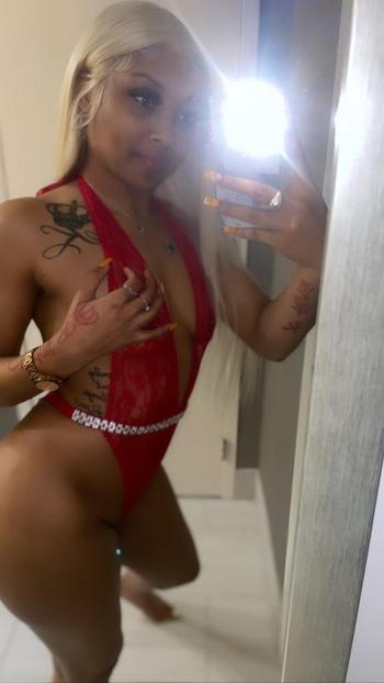 Kashh , 25  female escort, Memphis