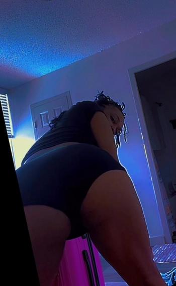 Mya, 21  female escort, Memphis
