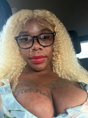 CHYNA RED, 26  female escort, Memphis