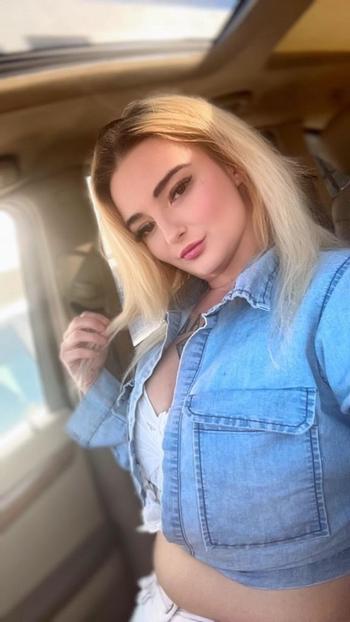 SUPER STAR BARBIE, 23  female escort, Memphis