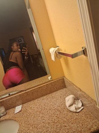 Wet pussy , 20  female escort, Memphis